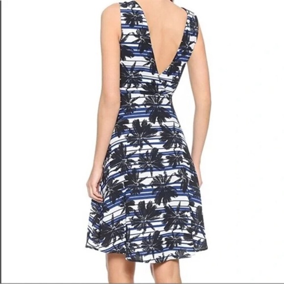 L'AGENCE 2 Dress Black Blue White Floral Palm - Picture 3 of 9
